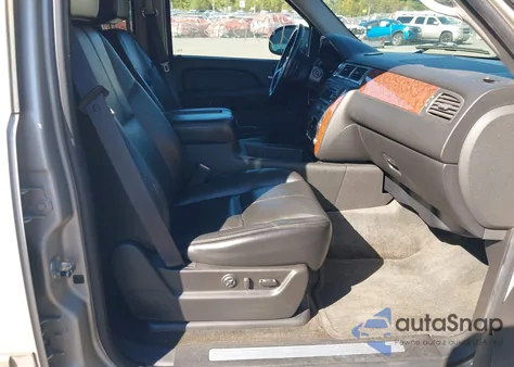 2007 Chevrolet Tahoe Ltz z USA, uszkodzony, nr VIN 1GNFK13067R185979